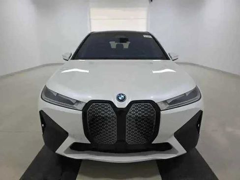 Used 2024 BMW iX xDrive50 w/ Sport Package AWD/4WD image 2