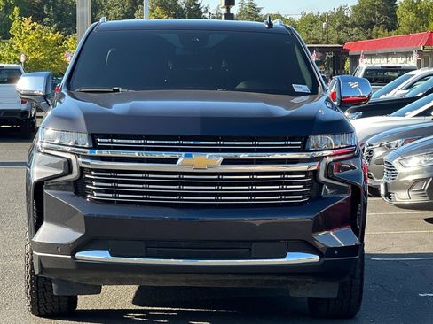 Used 2023 Chevrolet Suburban Premier AWD/4WD image 10