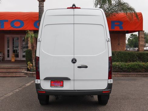 Used 2023 Mercedes-Benz Sprinter 144 Cargo image 7