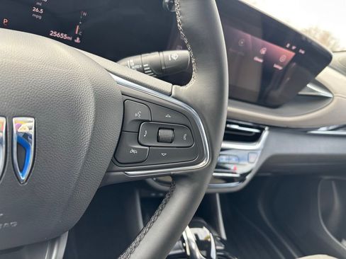 Used 2024 Buick Envista Avenir image 32