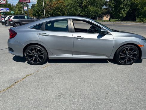 Used 2020 Honda Civic Sport image 8