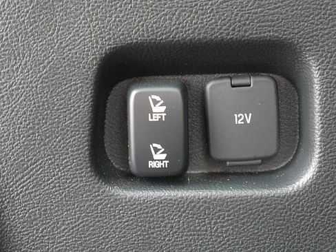 Used 2024 Ford Edge Titanium image 49