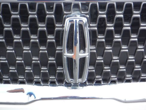 Used 2019 Lincoln MKZ Reserve w/ Reserve Plus Package FWD image 7