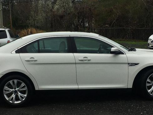 Used 2011 Ford Taurus SEL w/ 201A Rapid Spec Order Code image 6