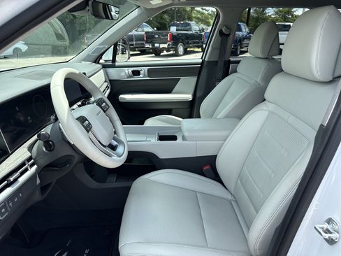 Certified 2024 Hyundai Santa Fe Limited FWD image 11
