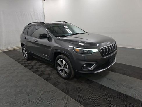 Used 2022 Jeep Cherokee Limited image 3