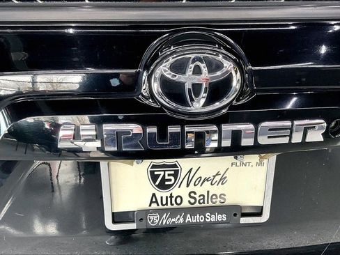 Used 2015 Toyota 4Runner SR5 image 24