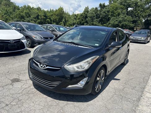 Used 2015 Hyundai Elantra Limited w/ Option Group 05 image 2