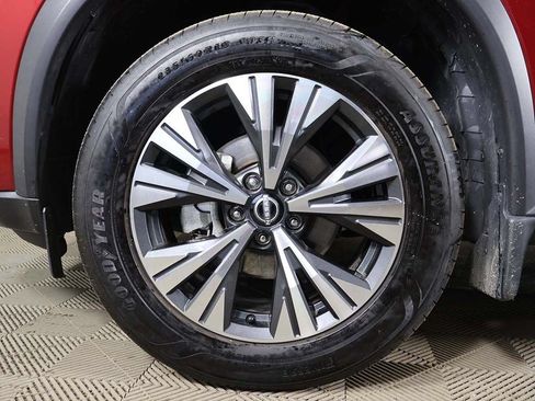 Used 2023 Nissan Rogue SV AWD/4WD image 16