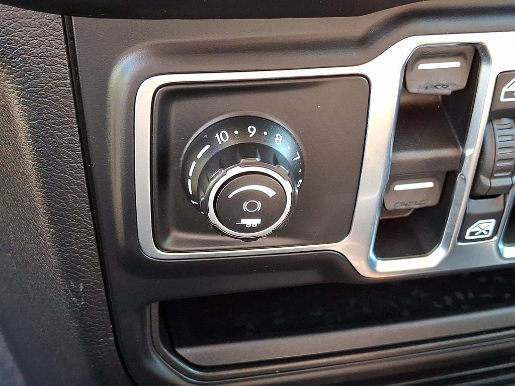 Used 2021 Jeep Gladiator Sport AWD/4WD image 25