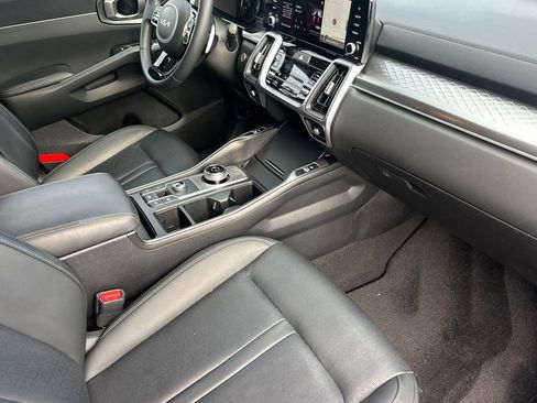 Certified 2023 Kia Sorento EX AWD/4WD image 20