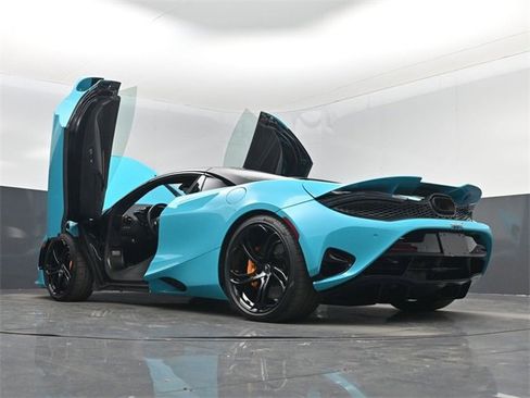 Used 2024 McLaren 750S Spider image 41