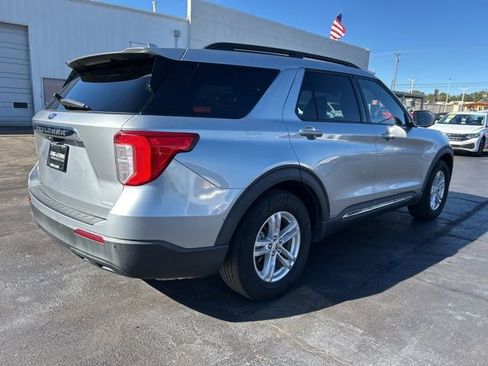 Used 2020 Ford Explorer XLT image 8