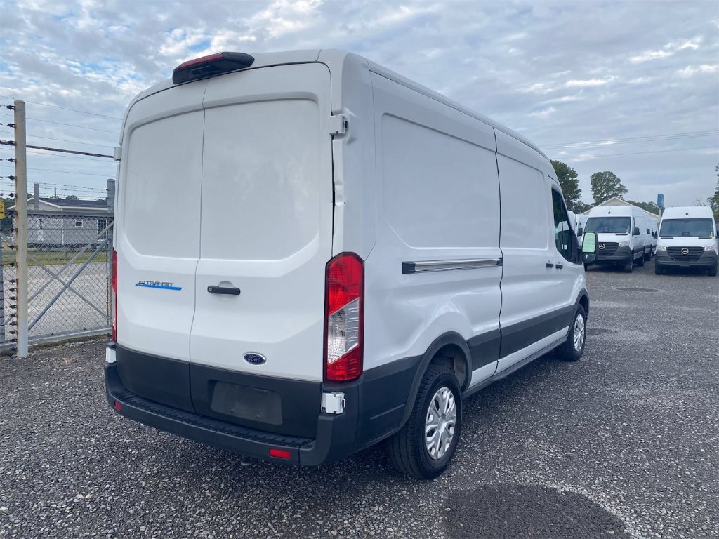 Used 2023 Ford E-Transit Medium Roof RWD image 22