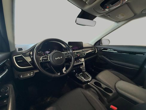 Used 2023 Kia Seltos EX image 24