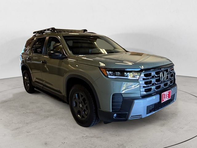 New 2026 Honda Pilot TrailSport image 8