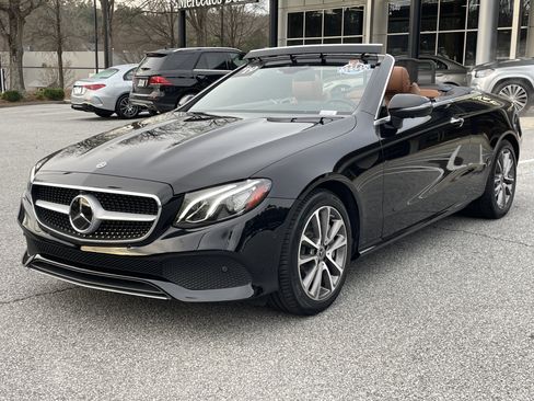 Used 2019 Mercedes-Benz E 450 Cabriolet image 2