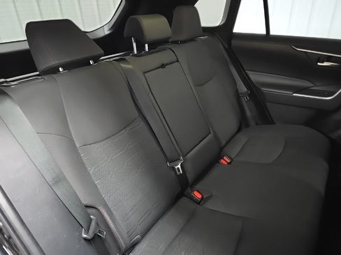 Used 2022 Toyota RAV4 SE w/ Weather & Moonroof Package AWD/4WD image 17