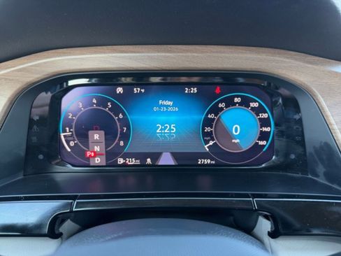 Used 2024 Volkswagen Atlas SE image 23