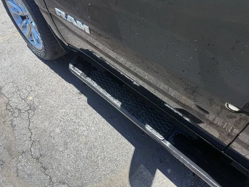 Used 2023 RAM 1500 Laramie AWD/4WD image 12