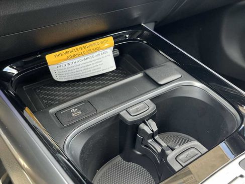 Used 2026 Mercedes-Benz GLA 250 4MATIC image 48