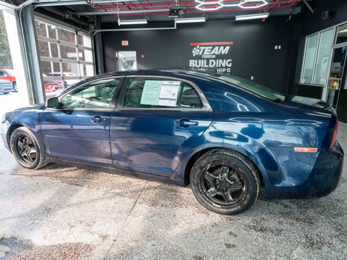 Used 2012 Chevrolet Malibu LS w/ LS Uplevel Package image 2