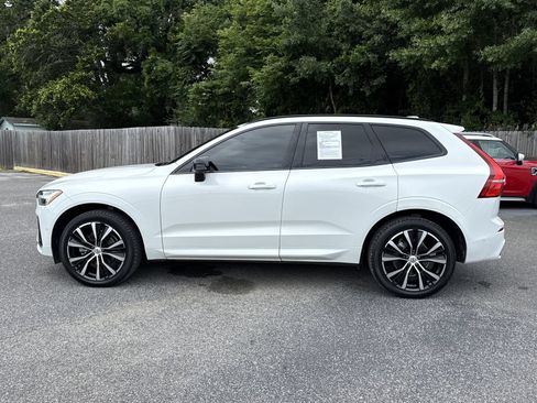 Used 2023 Volvo XC60 B5 Plus w/ Climate Package AWD/4WD image 2