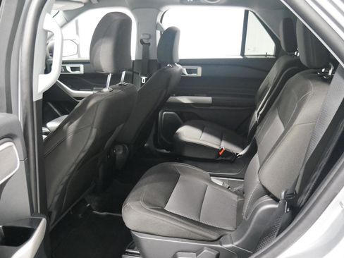 Certified 2023 Ford Explorer XLT image 12