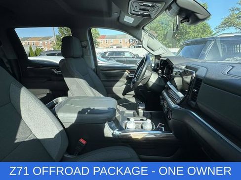 Used 2025 Chevrolet Silverado 1500 RST AWD/4WD image 2