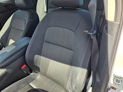Used 2025 Nissan Altima 2.5 SV FWD image 14