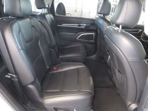 Used 2020 Kia Telluride S FWD image 30
