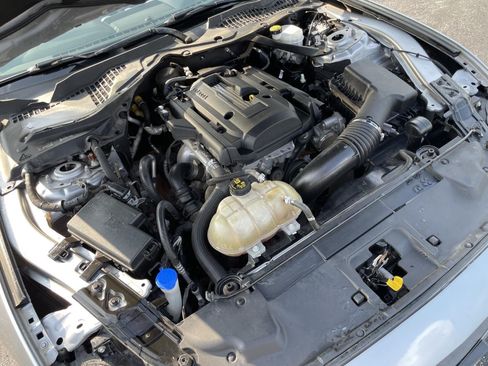 Used 2020 Ford Mustang Premium RWD image 17