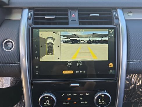 Certified 2025 Land Rover Discovery Dynamic SE AWD/4WD image 25