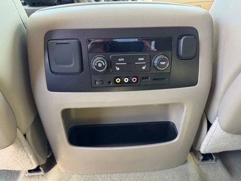 Used 2016 GMC Yukon SLT w/ Open Road Package image 39