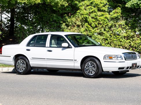 Used 2007 Mercury Grand Marquis GS RWD image 8