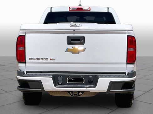 Used 2017 Chevrolet Colorado W/T w/ WT Convenience Package AWD/4WD image 5