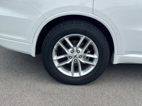 Used 2025 Dodge Durango GT AWD/4WD image 12