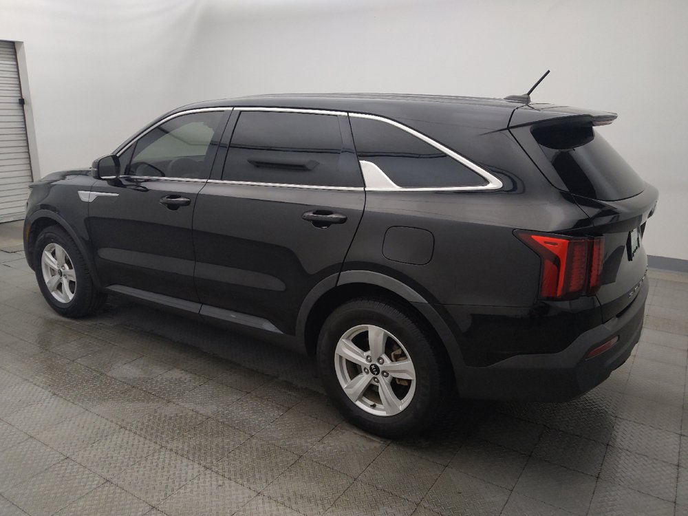 Used 2021 Kia Sorento LX FWD image 3