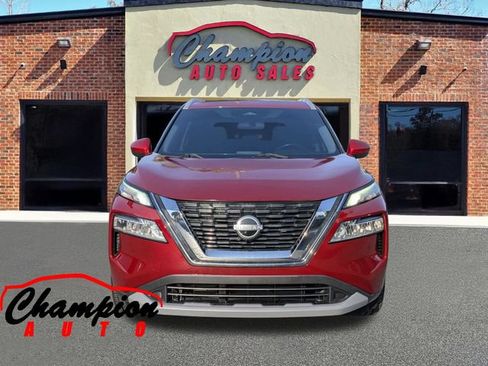 Used 2022 Nissan Rogue SV w/ SV Premium Package FWD image 10
