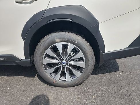 Certified 2025 Subaru Outback Limited image 10