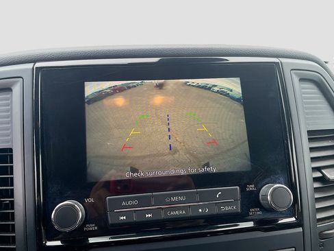 Used 2023 Nissan Titan SV w/ SV Convenience Package image 13