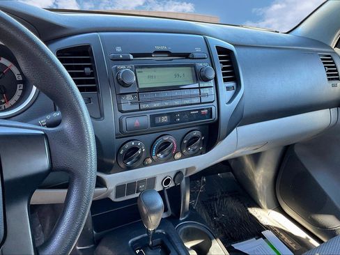 Used 2012 Toyota Tacoma 2WD Regular Cab image 6