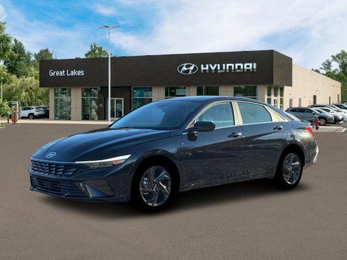 New 2026 Hyundai Elantra SEL Sport FWD image 2