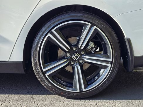 Used 2025 Honda Accord Sport image 30