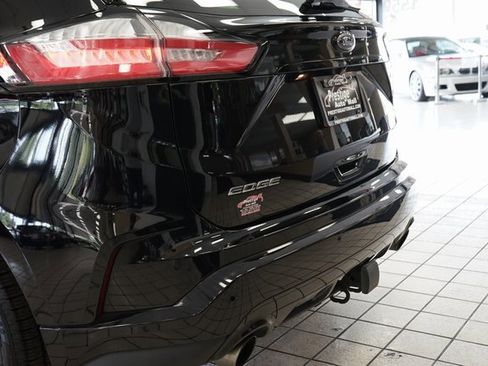 Used 2020 Ford Edge ST-Line w/ Cold Weather Package image 14