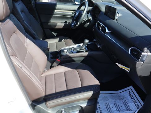 Used 2025 MAZDA CX-5 Signature image 11