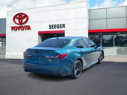Used 2025 Toyota Camry SE w/ Convenience Package