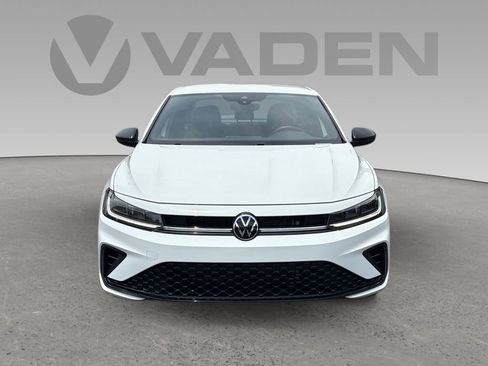 Used 2025 Volkswagen Jetta Sport FWD image 22