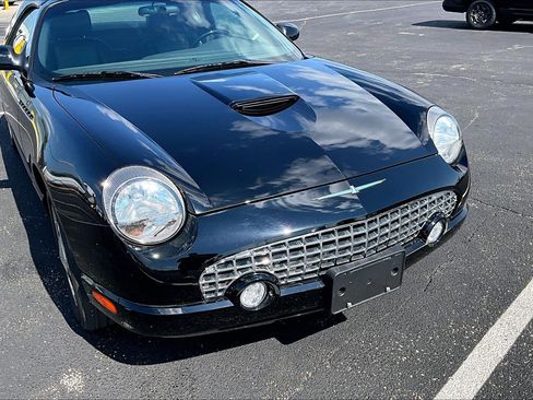 Used 2002 Ford Thunderbird RWD image 4