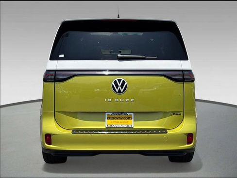 New 2025 Volkswagen ID. Buzz Pro S Plus image 5